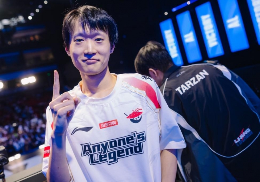 Faker trong trận đấu với AL